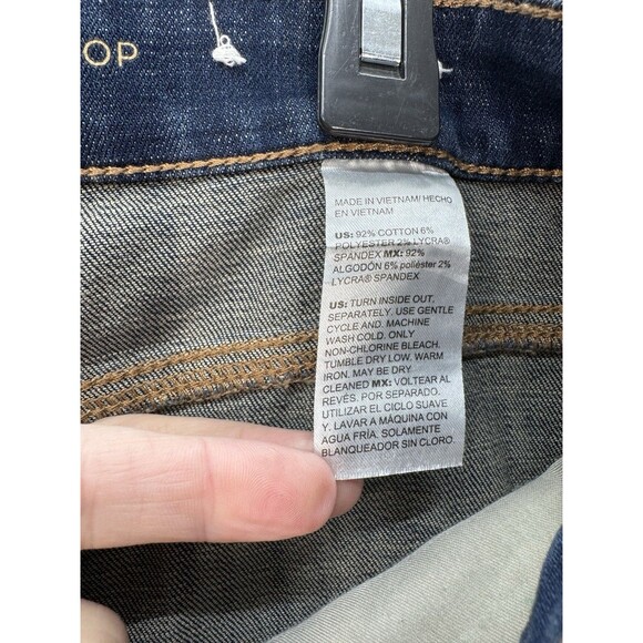 Chicos Jeans Size 2/12US So Slimming Girlfriend Slim Leg Crop Dark Wash Stretch - Picture 5 of 11